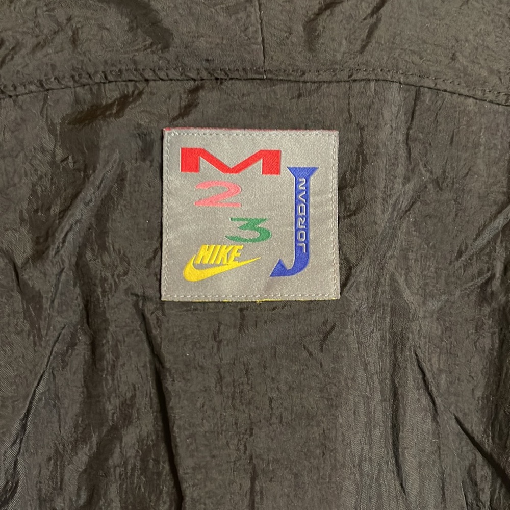 Jordan Size L retro windbreaker jacket; black/white; NWT - Picture 4 of 5